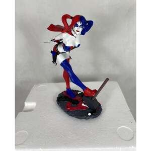 Collectibles DC Comics Cover Girls Harley Quinn Statue, 2nd Edition 2014